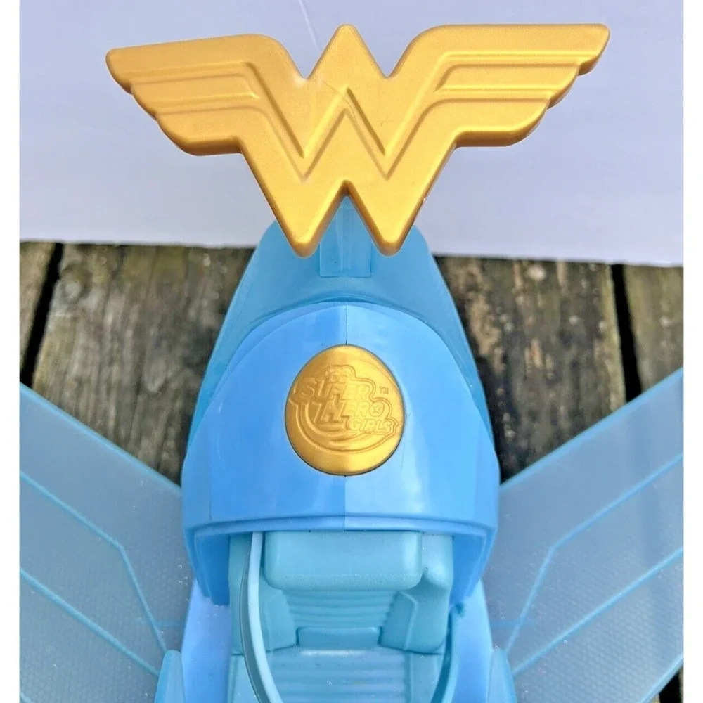 Mattel Wonder Woman Jet Plane 2016 DC Super Hero Girls Invisible Toy Vehicle